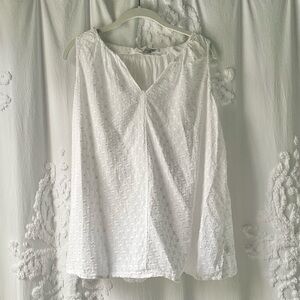 Old Navy Maternity Blouse in Soft White with Textured Flowy Design